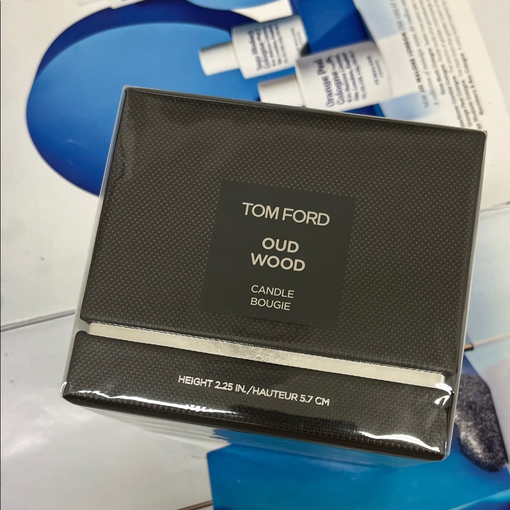 Tom Ford Oud Wood Candle in Black new sealed 2025 new  2.25 INch